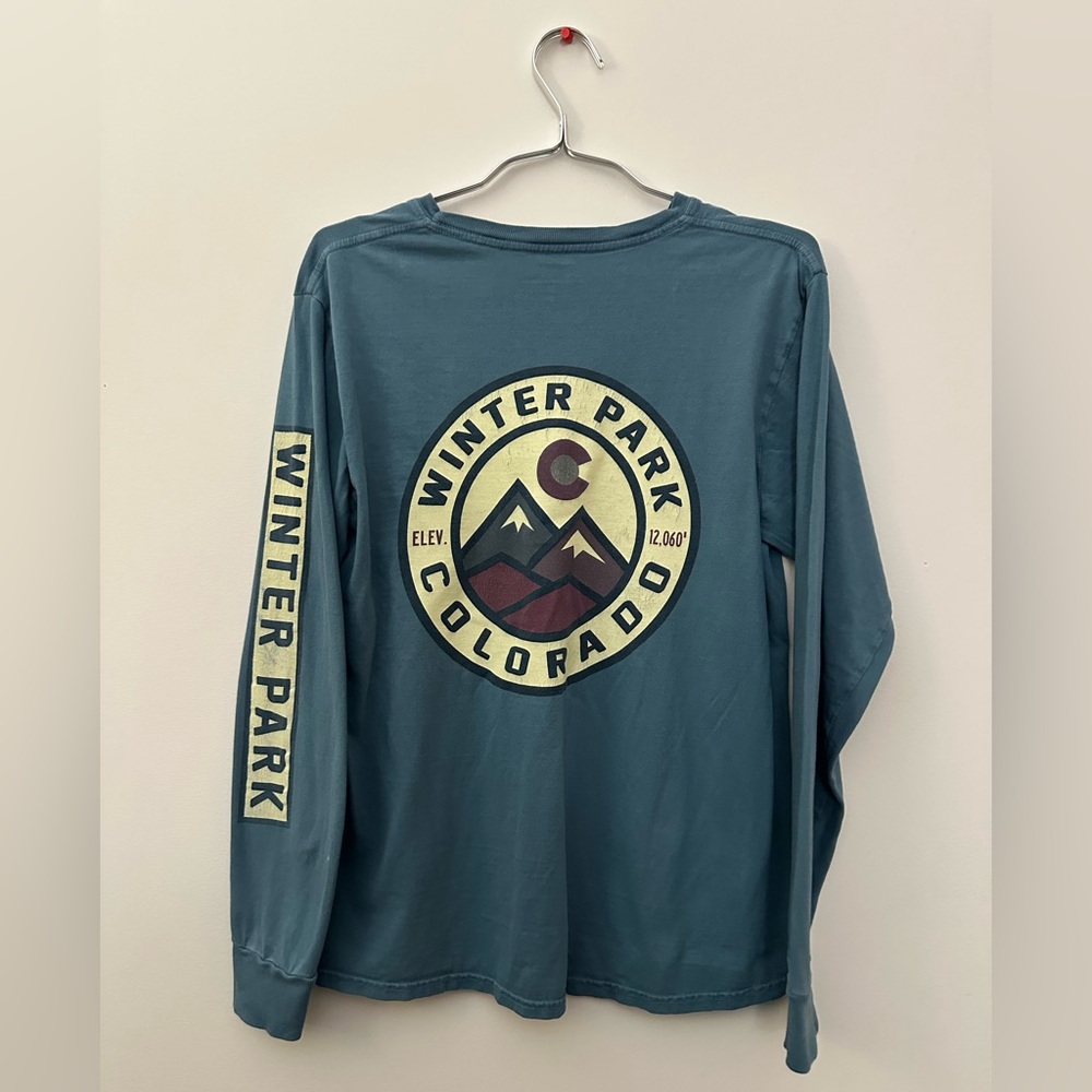 Winter Park Colorado Long Sleeve Graphic Tee Muted Green/Blue Size S - Picture 8 of 12